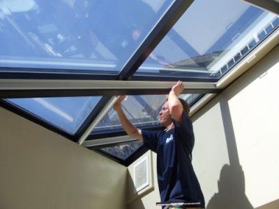 FOLIJA ZA STAKLA PROTIV SUNCA I UV zracenja Gradjevinarstvo - Stolarija Srbija