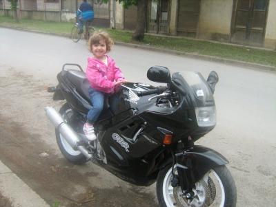 Prodajem hondu cbr 600f 89god, u odlicnom stanju, hitno !!!! Motori - Ponuda Srbija