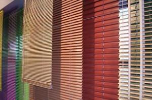 trakaste zavese i venecijaneri Gradjevinarstvo - PVC Prozori i Vrata Srbija