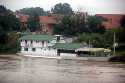 na prodaju brod restoran la luna Plovni Objekti - Splavovi Beograd