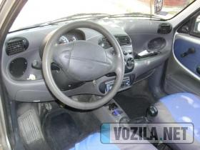 Prodajem fiat seincenta1.1 u odlicnom stanju,4 nove gume,zamenjeni prednji amortizeri Automobili - Prodaja Automobila Srbija