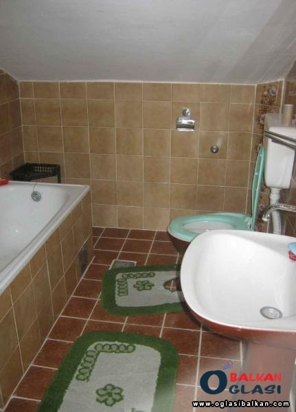 Ljeto 2012,Izdajem apartman za 45 osobe u Buljaricama kod Petrovca Turizam - Privatan Smestaj Srbija