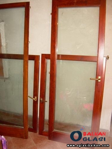 Drveni prozori i 1x balkonska vrata Gradjevinarstvo - Prozori Srbija